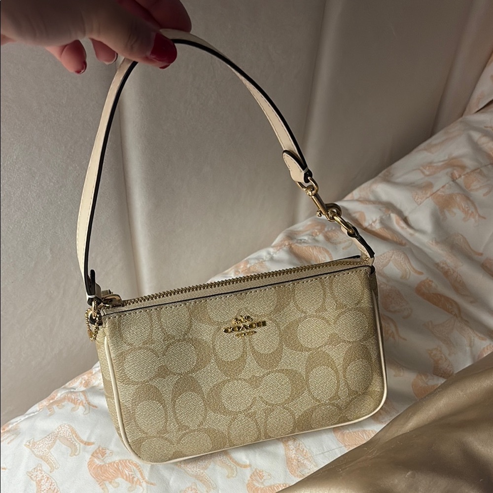 Coach Women's Hand Bag